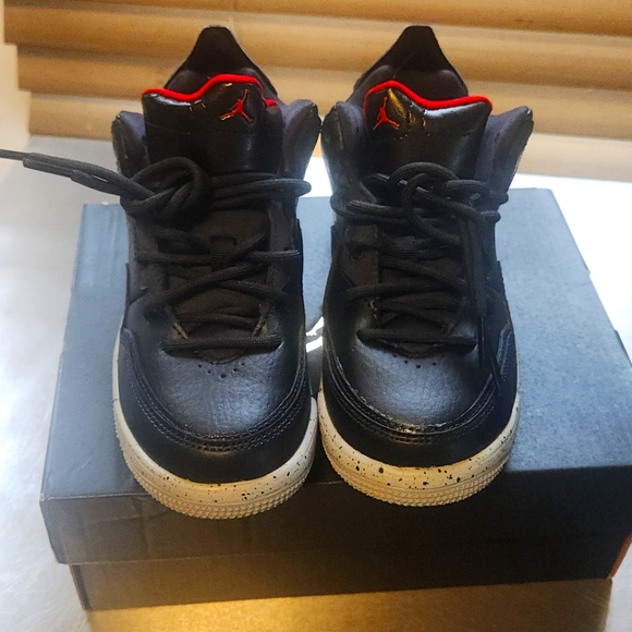 Kids nike air jordan brand new 13c with box - Picture 4 of 6